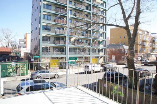 Modern Brighton Room-with Balcony-5min To Beach-separate Entrance