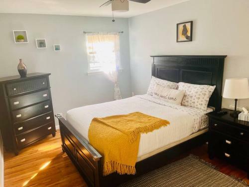Apartamento Vee?s Nest- Cozy 3 Bedroom With Parking