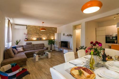 Villa Pietra With Sea View