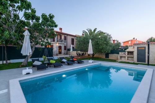 Villa Pietra With Sea View