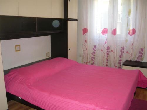 Apartments With A Parking Space Mali Rat (omis) - 15262