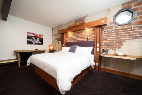 The Horton Hotel