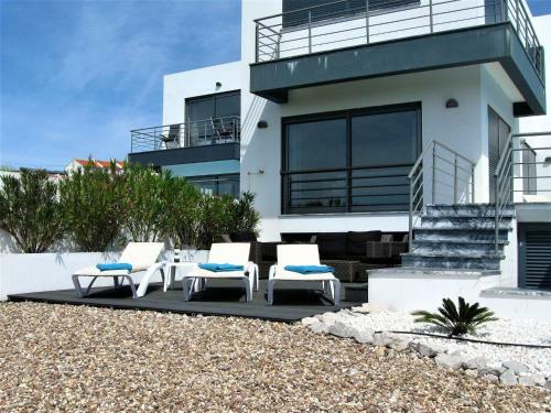 Modern Villa In Atalaia De Cima With Sea View
