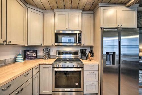 Siletz Bay Cottage Lincoln Abode About 2 Mi To Beach