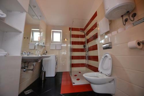 Hostal Apartmani Family