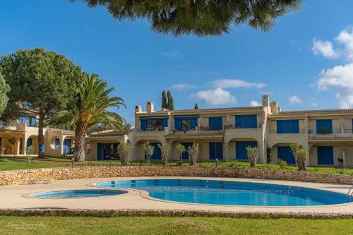 Bemposta Pool View