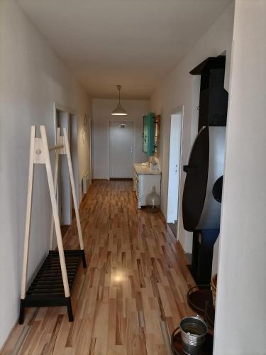 Large And Quiet Apartment With Great Balcony