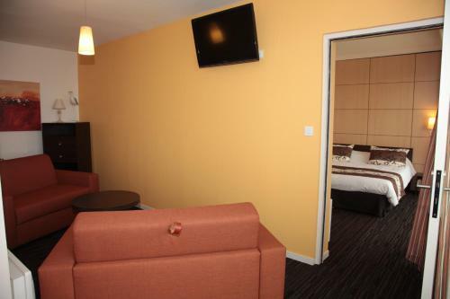 Hotellerie Les Brisants , Restaurant J M Perochon