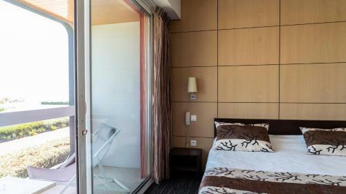 Hotellerie Les Brisants , Restaurant J M Perochon