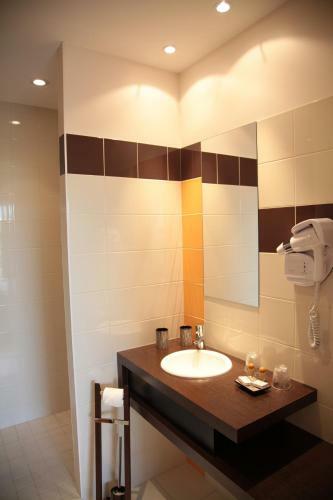 Hotellerie Les Brisants , Restaurant J M Perochon