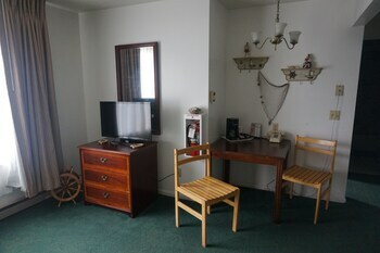 Bellevue Hotel And Suites