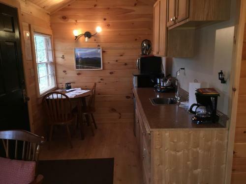 Valley Brook Cottages And Cabins