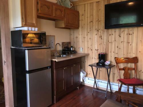 Valley Brook Cottages And Cabins