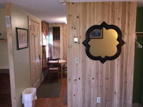 Valley Brook Cottages And Cabins