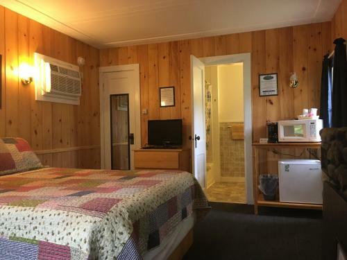 Gilcrest Cottages And Motel