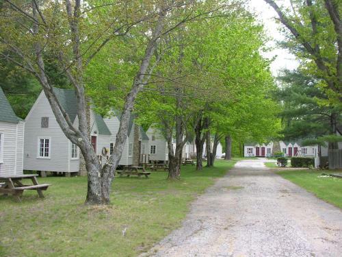 Gilcrest Cottages And Motel