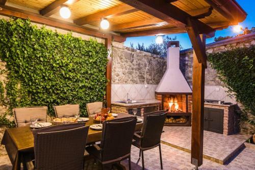 Holiday House Sea Valley