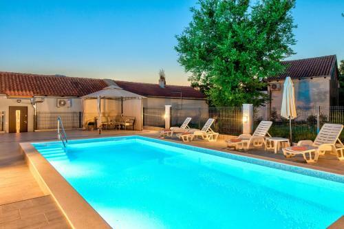 Holiday House Sea Valley