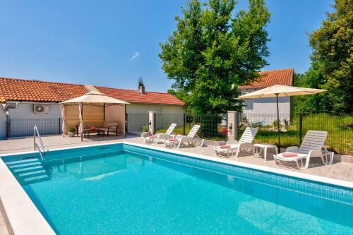 Holiday House Sea Valley