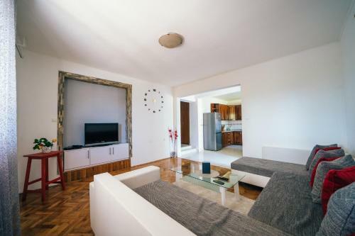 Four Bedroom Holiday Home Imotski