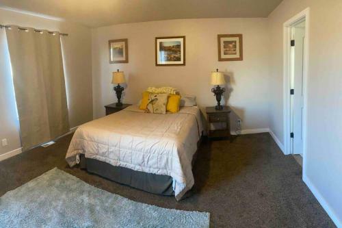 Modern 7 Bedroom 4 Bathroom Home Tooele 16 Guests
