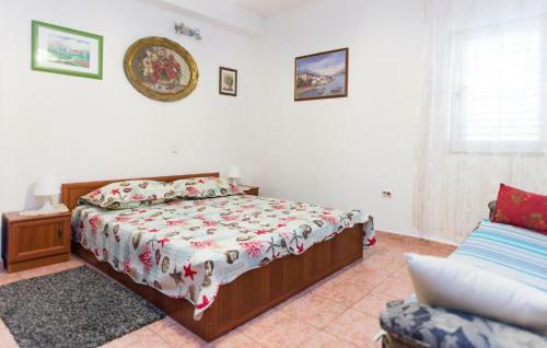 Stunning Apartment In Grebastica With Wifi And 2 Bedrooms