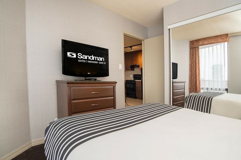 Hotel Sandman Suites On Davie