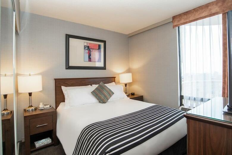Hotel Sandman Suites On Davie