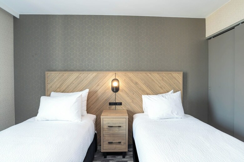 Hotel Sandman Suites On Davie