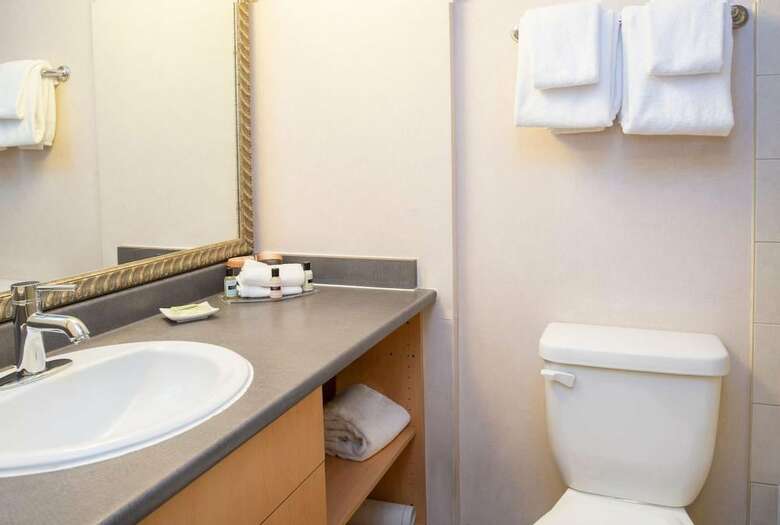 Hotel Sandman Suites On Davie