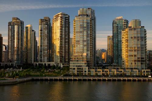 Granville Island Hotel -standard