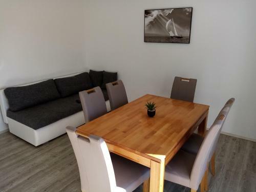 Apartamentos House Nino