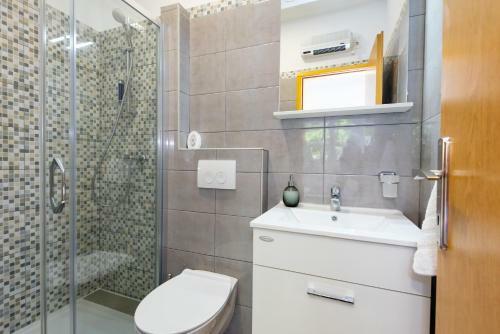 Apartamentos House Nino