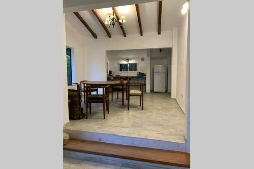 Casa Entera Con Parque Y Pileta Privados