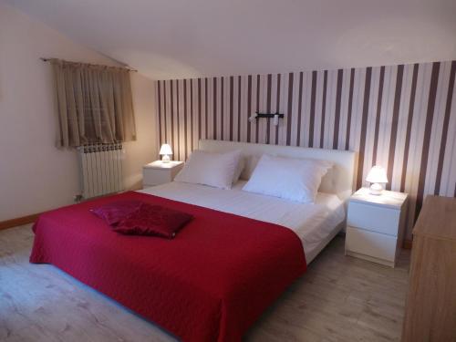 Apartamento Holiday Home In Icici 15638