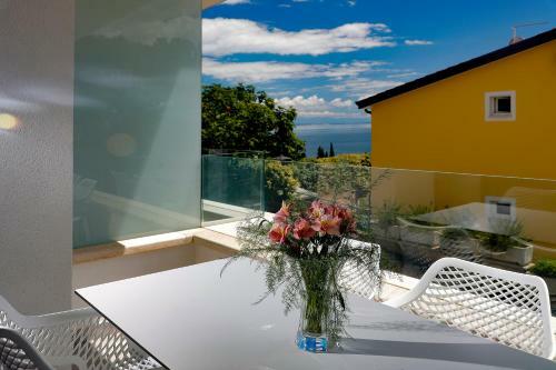 Modena Maris-new Swim-grill-relax-jacuzzi Apartments