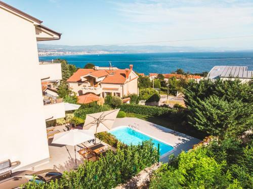 Apartment Mauro With Panoramic Sea View And Pool Opatija