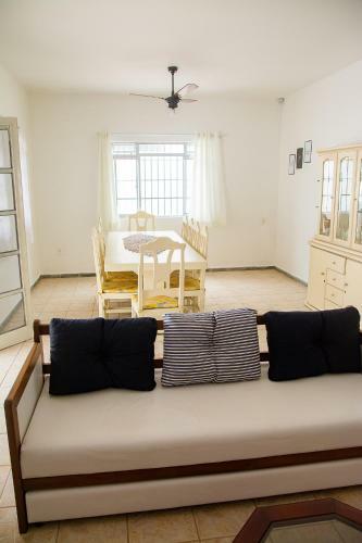 Excelente Casa Com Piscina Em Indaia, Bertioga Sp