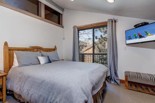 Silver Cliff Village 205