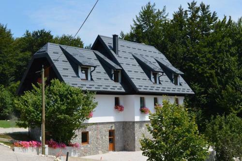 Hostal Rooms With A Parking Space Jezerce, Plitvice - 18111