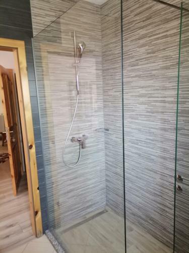 Hostal Rustic Inn River 3