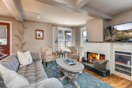 Ontario Manor B