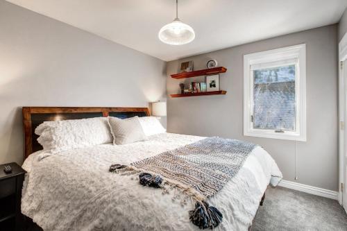 Ontario Manor B