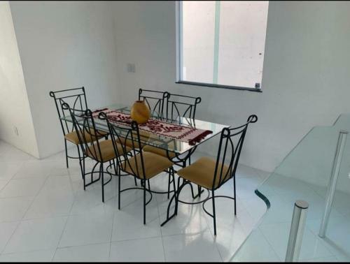Excelente Casa Com Piscina E Academia.