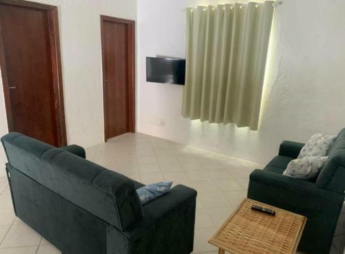 Excelente Casa Com Piscina E Academia.