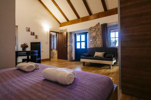 Poolincluded - Amazing Estate Uzelac