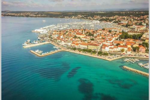 Peaceful Villa Fioretta With Relaxing Pool