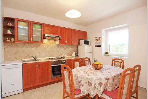 Peaceful Villa Fioretta With Relaxing Pool