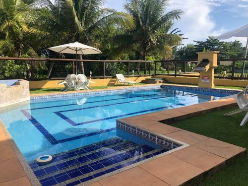 Guarajuba - Ba - Confort�vel Casa Com 3 Quartos, 2 Suites