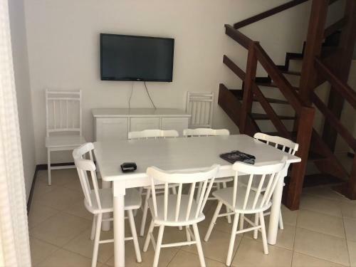 Guarajuba - Ba - Confort�vel Casa Com 3 Quartos, 2 Suites